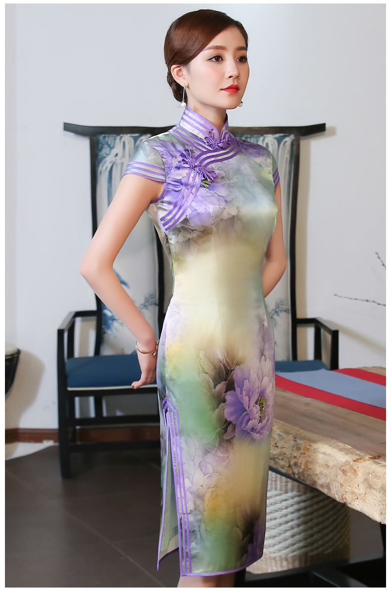 高貴紫清旗袍，唯美嬌艷旗袍裙