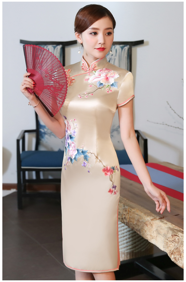 金牡丹刺繡旗袍，復(fù)古唯美旗袍裙