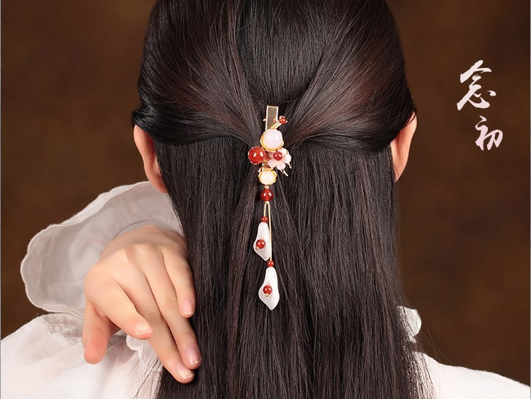 馬蹄蓮吊墜發(fā)夾，優(yōu)雅念初頭飾