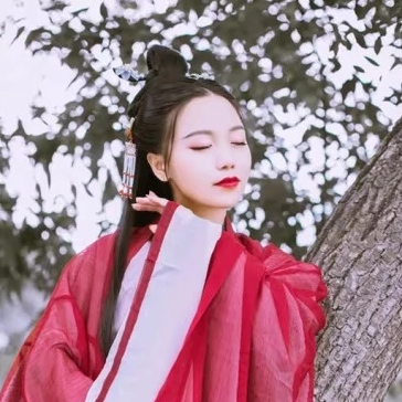 紅衣文藝女生頭像：唯美古風真人頭像