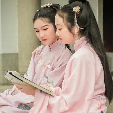 粉衣閨蜜古風(fēng)頭像，甜甜蜜蜜!