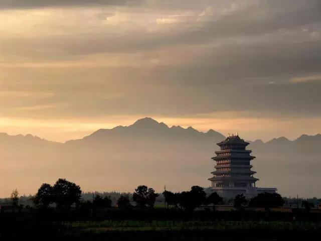 中國十大文化名樓：古詩里的亭臺樓閣美哉！