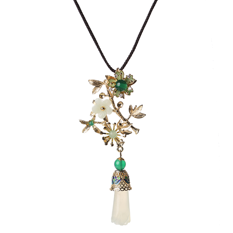 玉蘭花吊墜項鏈，清新岫玉毛衣鏈