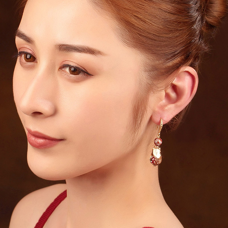 香艷欲滴的古風(fēng)耳環(huán)，煥發(fā)東方嬌雅風(fēng)情