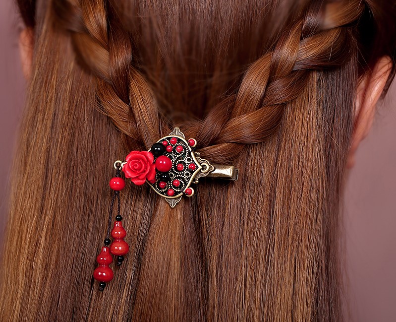 紅色雕漆復(fù)古頭飾，玫瑰花朵發(fā)夾