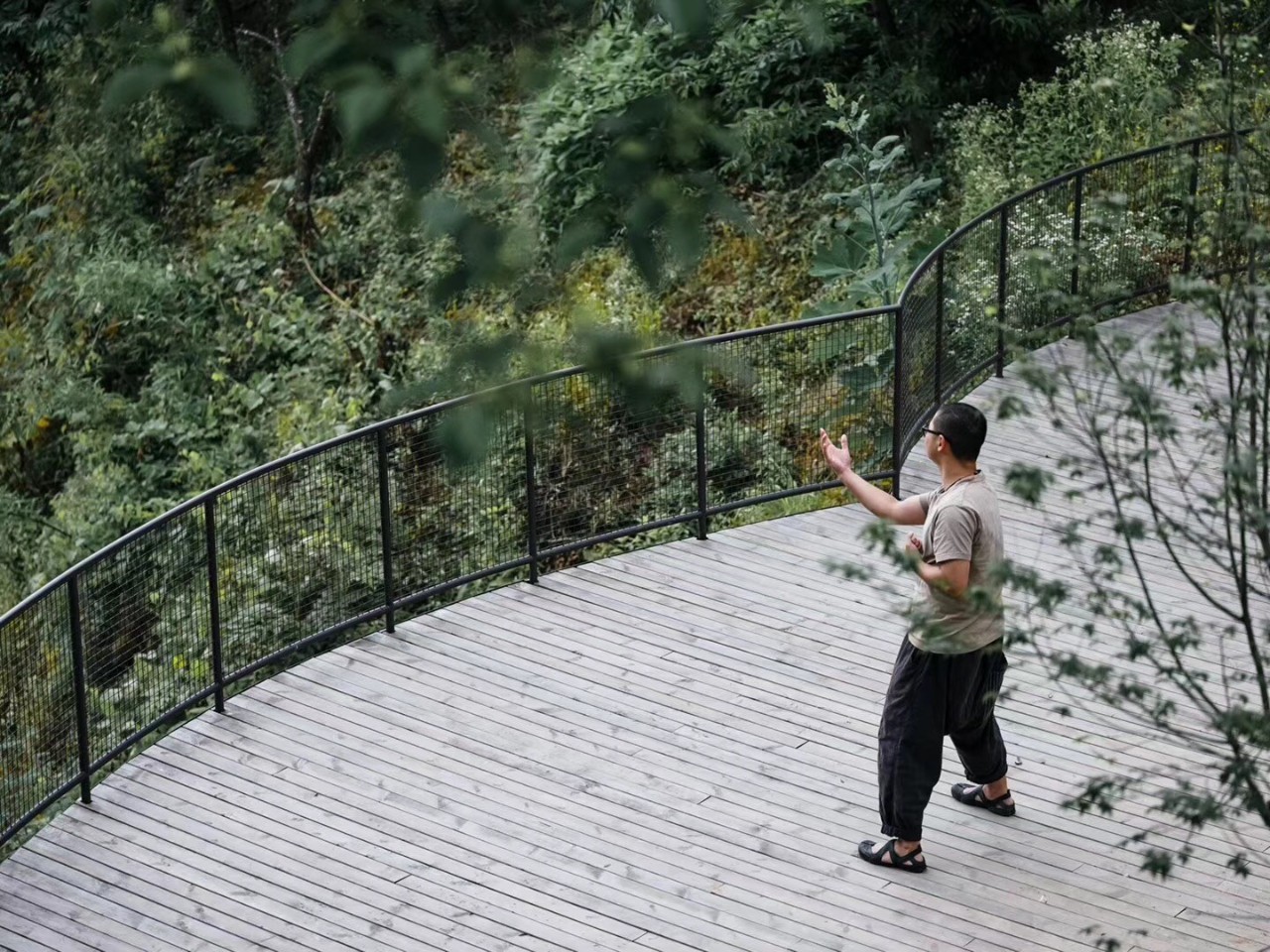 臨安·余來，讓生活重啟