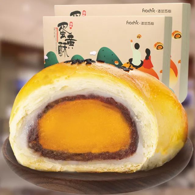 特色美食海鴨蛋黃酥：讓人上癮的蛋黃酥！