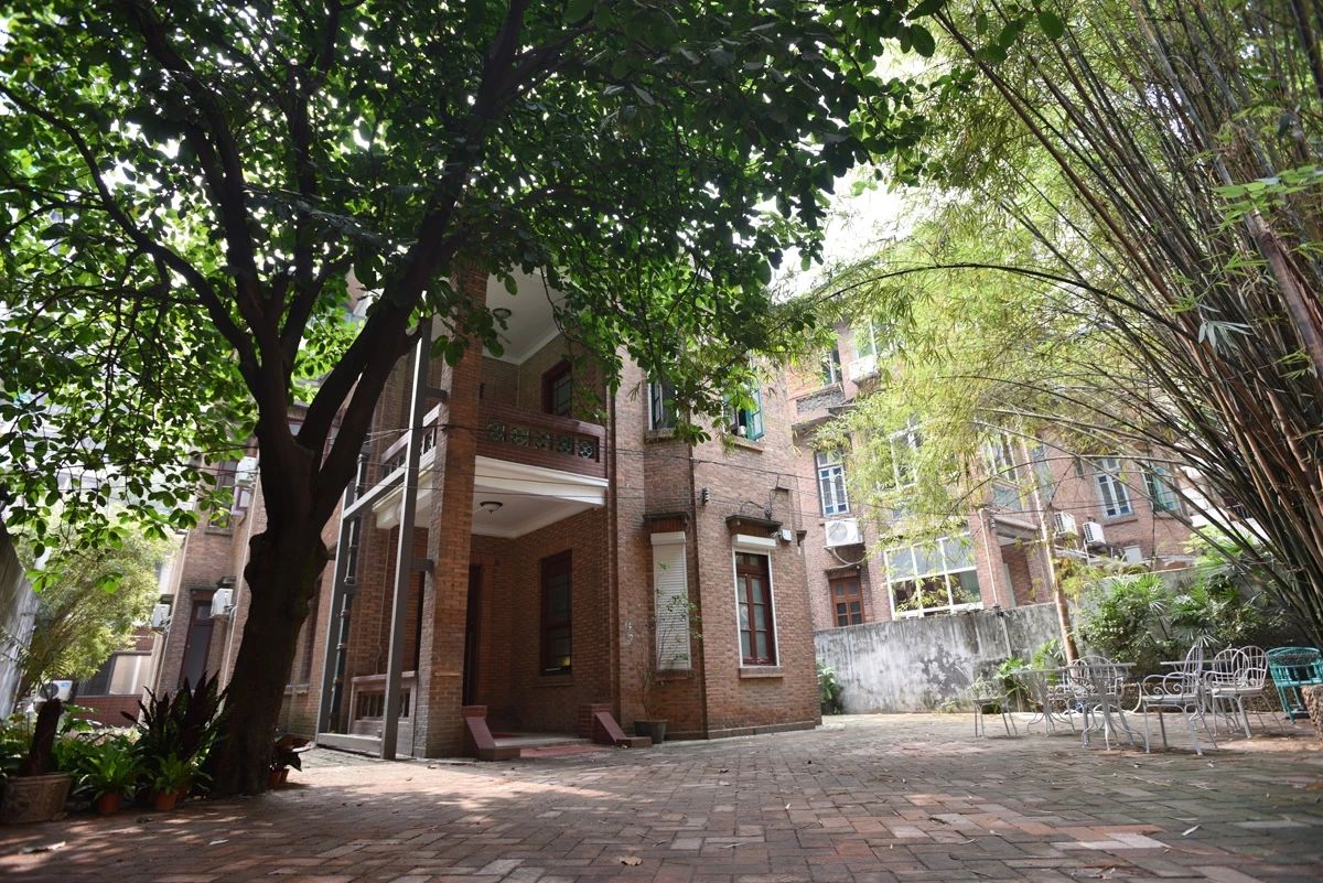 覺園1984，創(chuàng)造一個時空錯亂的夢境