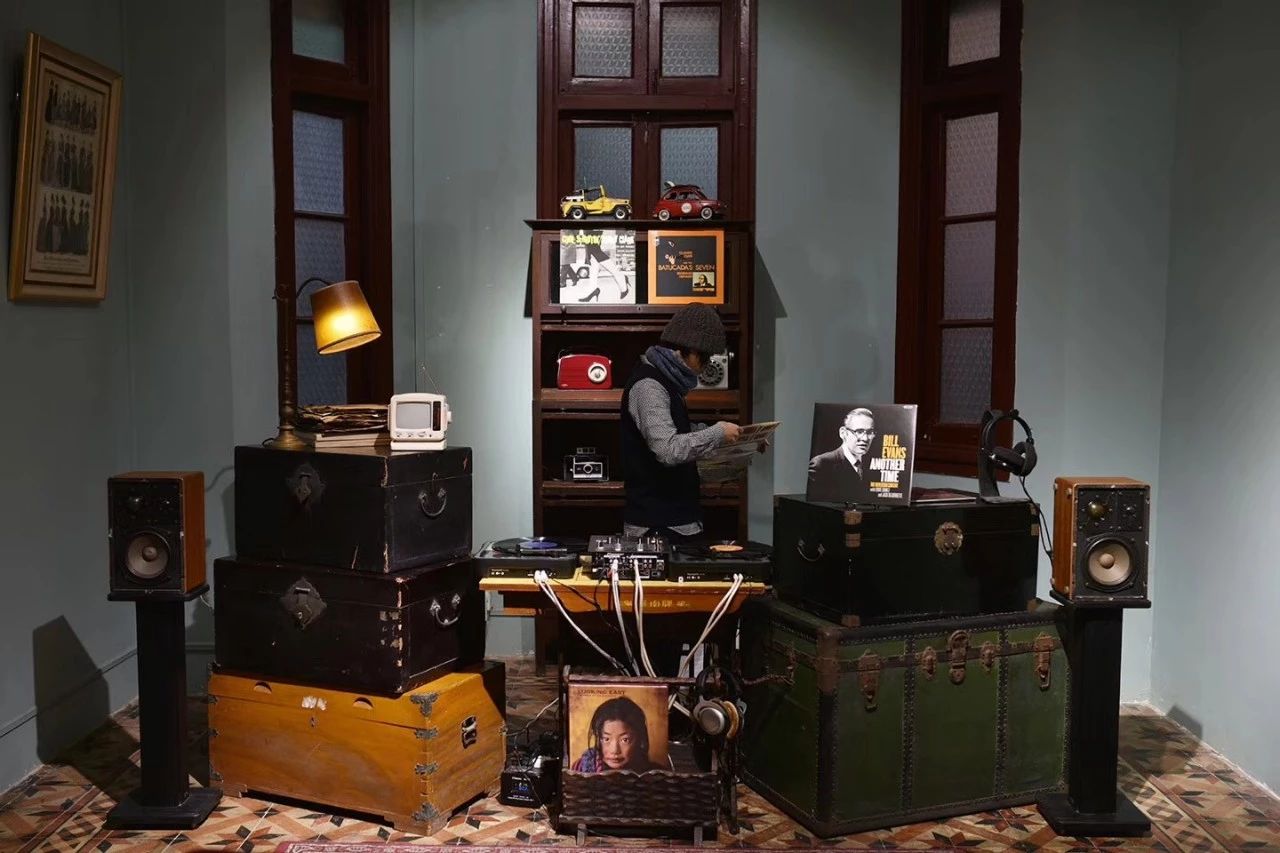 覺園1984，創(chuàng)造一個時空錯亂的夢境