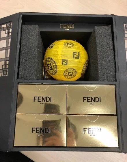 中秋月餅包裝設(shè)計(jì)，創(chuàng)意滿滿的包裝設(shè)計(jì)