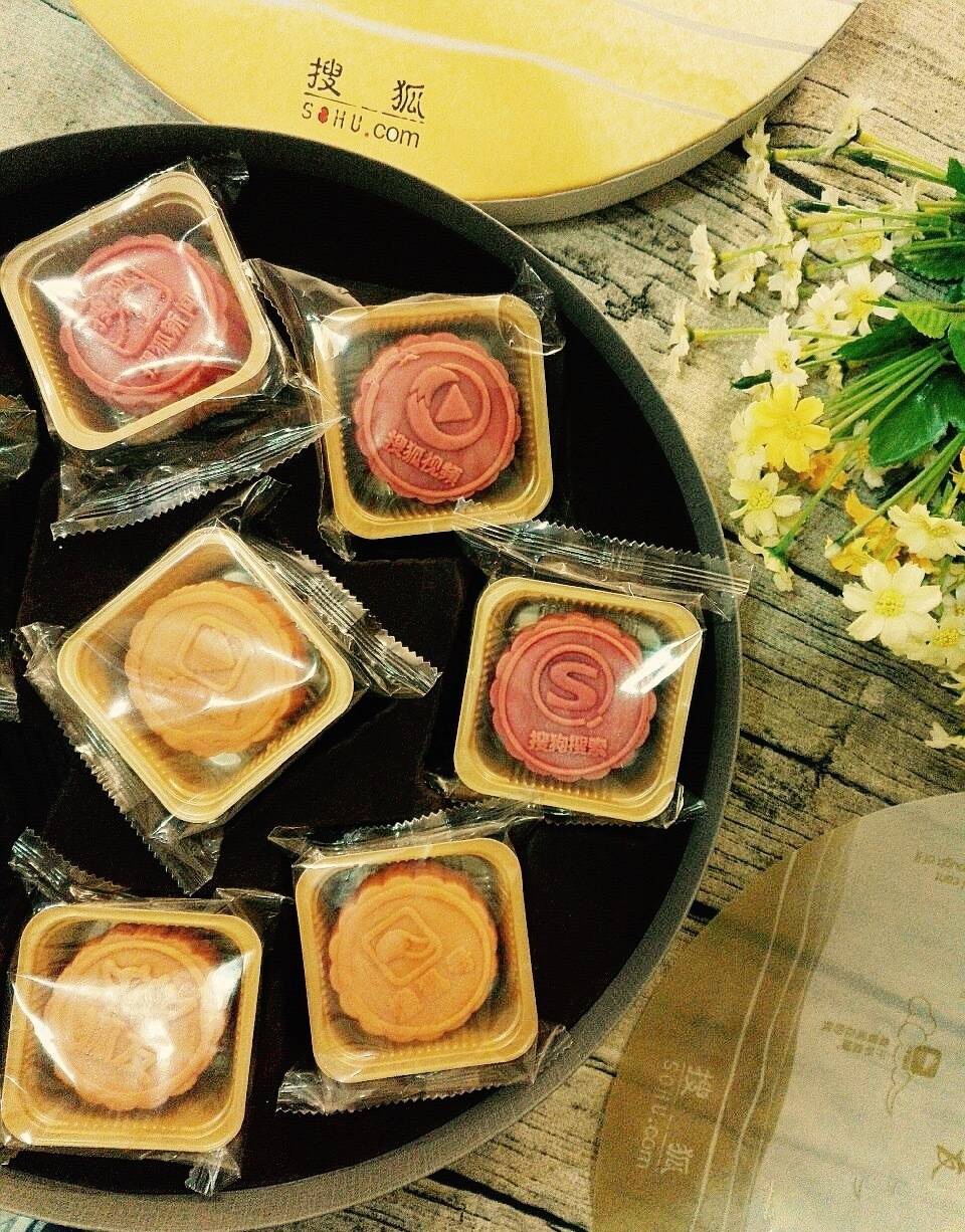 中秋月餅包裝設(shè)計(jì)，創(chuàng)意滿滿的包裝設(shè)計(jì)