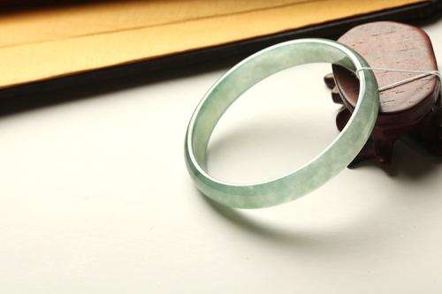 中國古代十大定情信物飾品，何以結(jié)恩情？