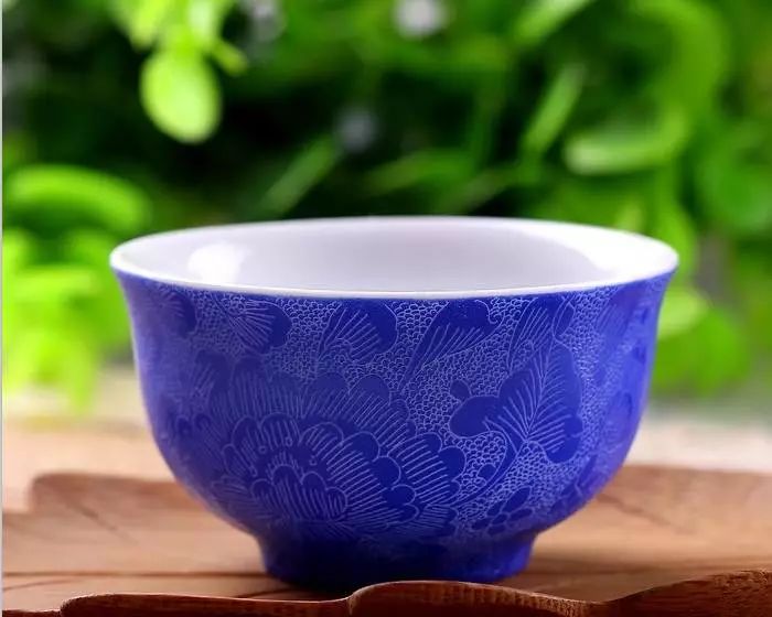 粉彩扒花工藝：細(xì)膩絕妙的陶瓷工藝！