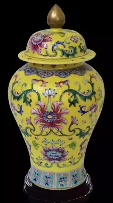 粉彩扒花工藝：細(xì)膩絕妙的陶瓷工藝！