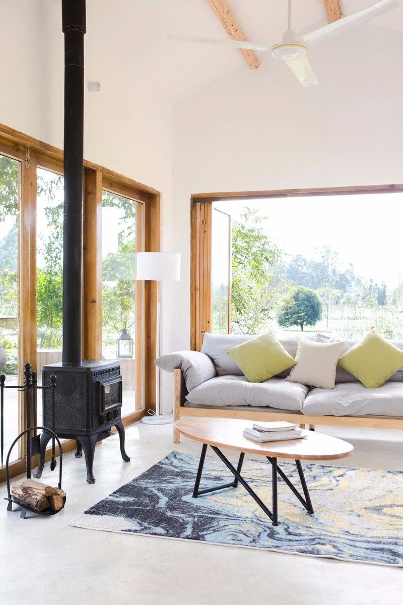 一所茶園里的民宿，過著鄉(xiāng)下悠閑愜意的日子