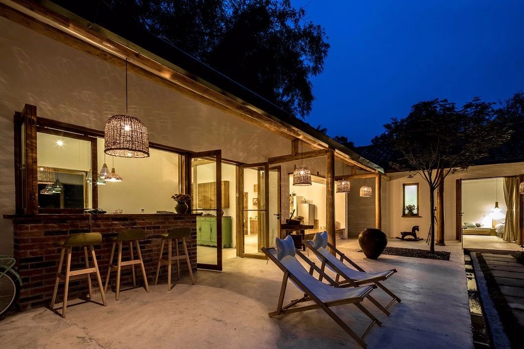 一所茶園里的民宿，過著鄉(xiāng)下悠閑愜意的日子