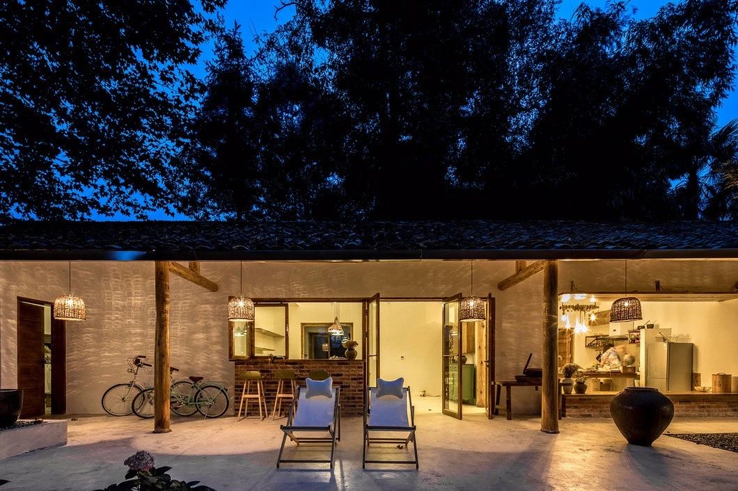 一所茶園里的民宿，過著鄉(xiāng)下悠閑愜意的日子