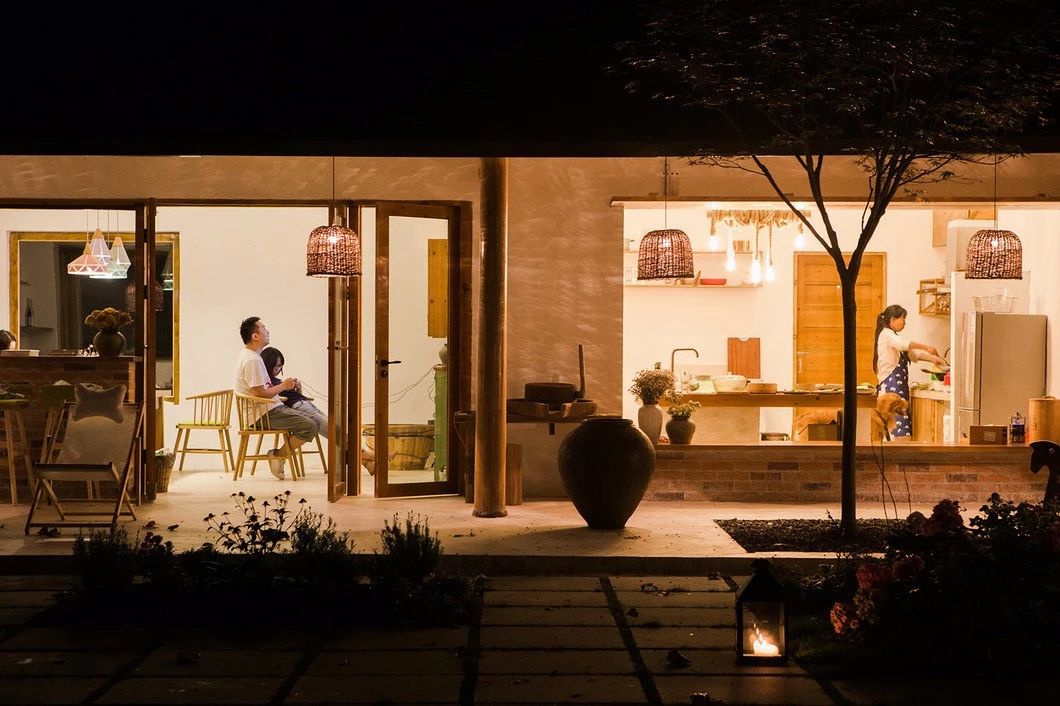 一所茶園里的民宿，過著鄉(xiāng)下悠閑愜意的日子