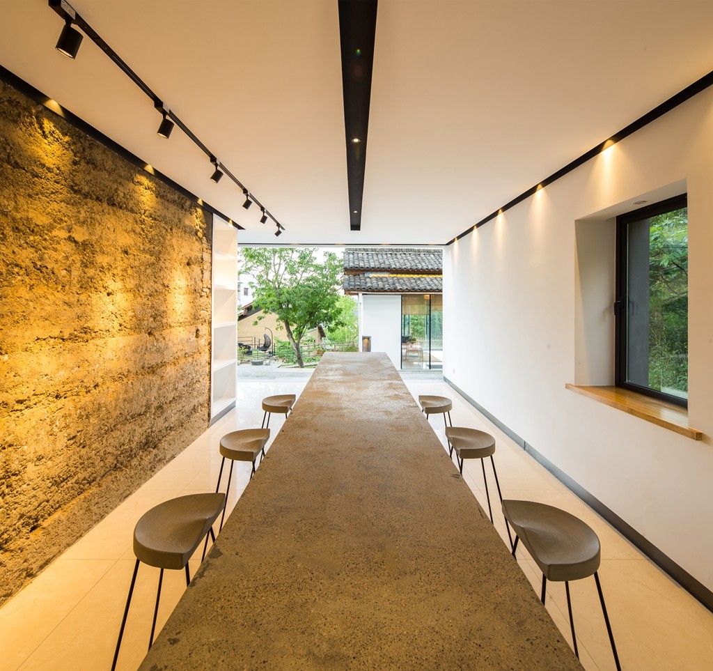 安吉·仁里息心廬，擁泉而居枕山而眠!