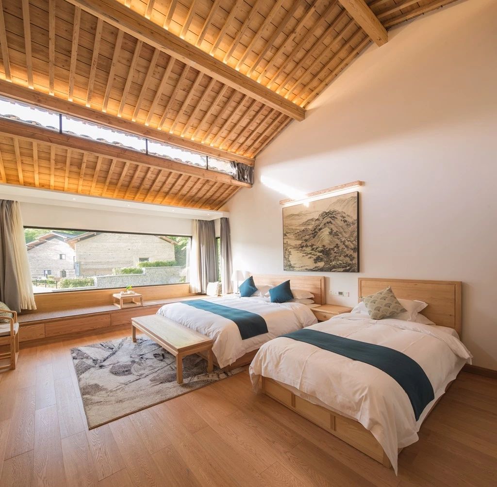 安吉·仁里息心廬，擁泉而居枕山而眠!