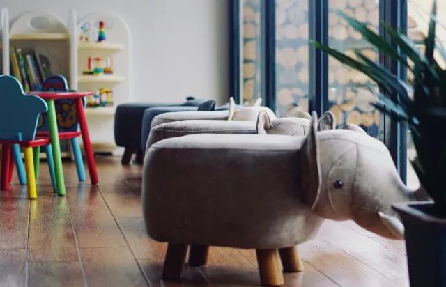 安吉·仁里息心廬，擁泉而居枕山而眠!