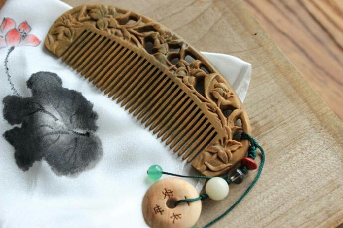 一組古風(fēng)梳子飾品，品味古典韻味之美