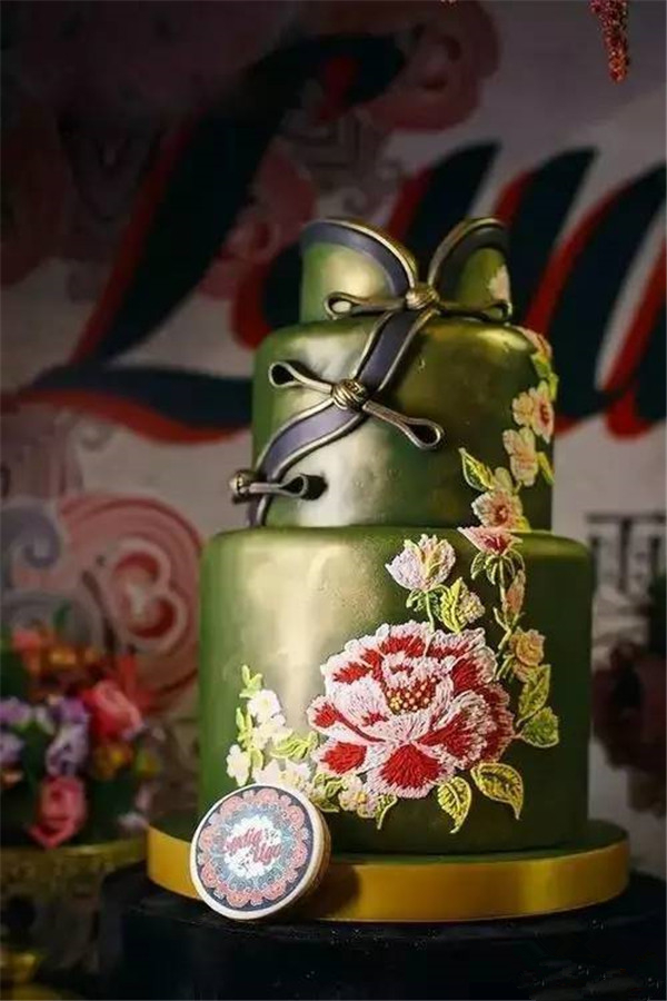 當(dāng)?shù)案庥錾辖承膯⒑介喿x