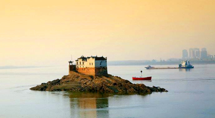 “萬里長江第一閣”鄂州觀音閣，700年屹立不倒