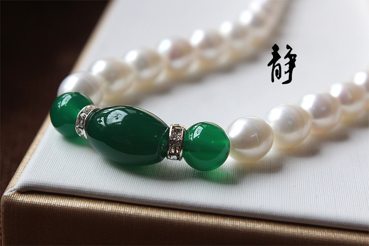 天然淡水珍珠項(xiàng)鏈玉髓掛墜