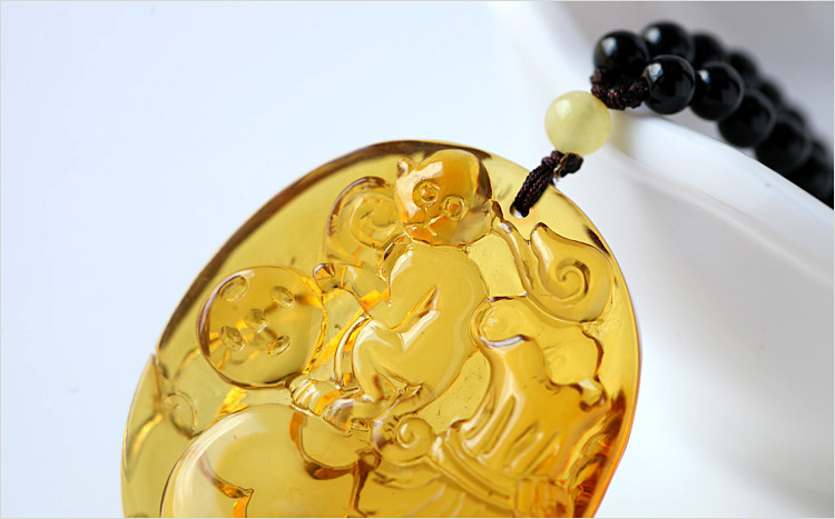 天然藍(lán)珀吊墜黑瑪瑙項鏈