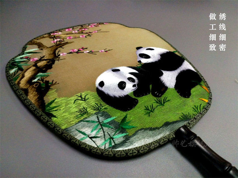 匠心啟航閱讀蘇繡雙面繡傳統(tǒng)團(tuán)扇欣賞