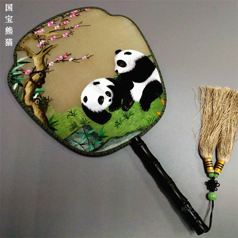 匠心啟航閱讀蘇繡雙面繡傳統(tǒng)團(tuán)扇欣賞