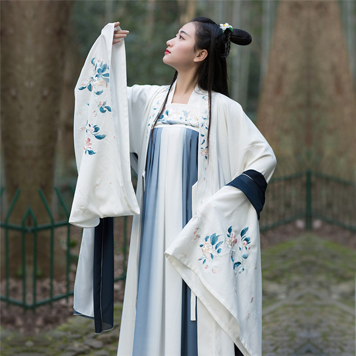 匠心啟航閱讀傳統(tǒng)漢服女裝大袖衫繡花上衣