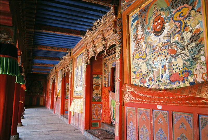 青海古老藏佛寺——夏瓊寺
