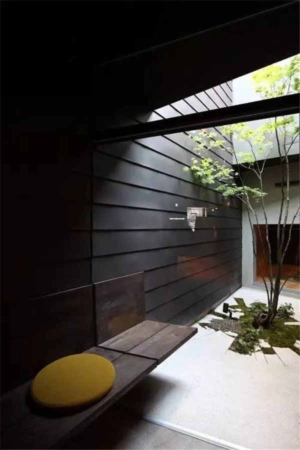 品茶牌佛之常用物，蒲團(tuán)