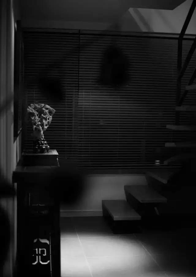 案頭之上的奇石