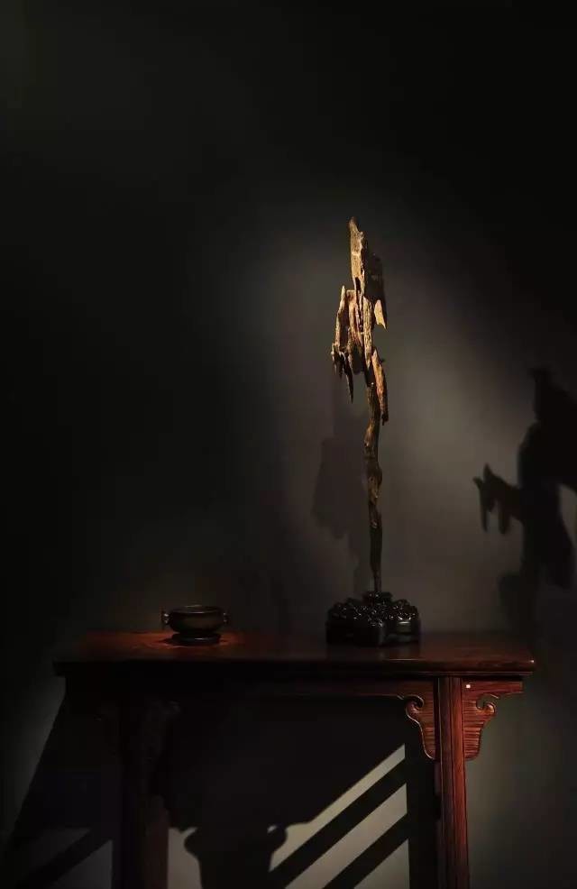 案頭之上的奇石