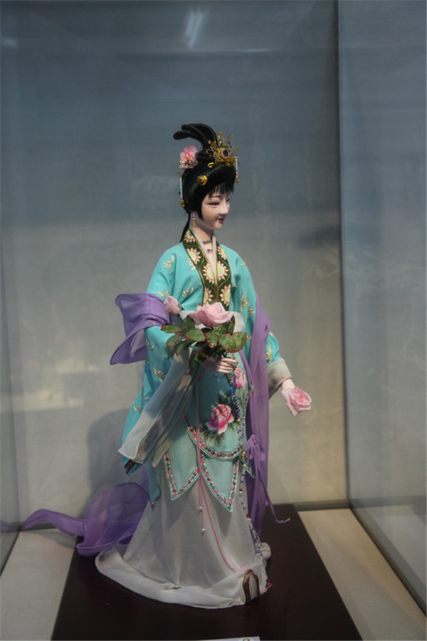 中國傳統(tǒng)手工工藝絹人欣賞