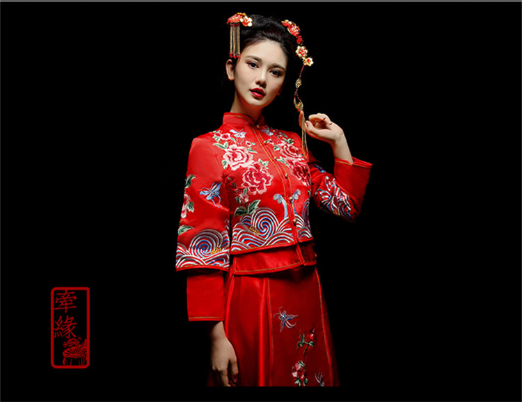 中式新娘禮服嫁衣，龍鳳褂富貴牡丹