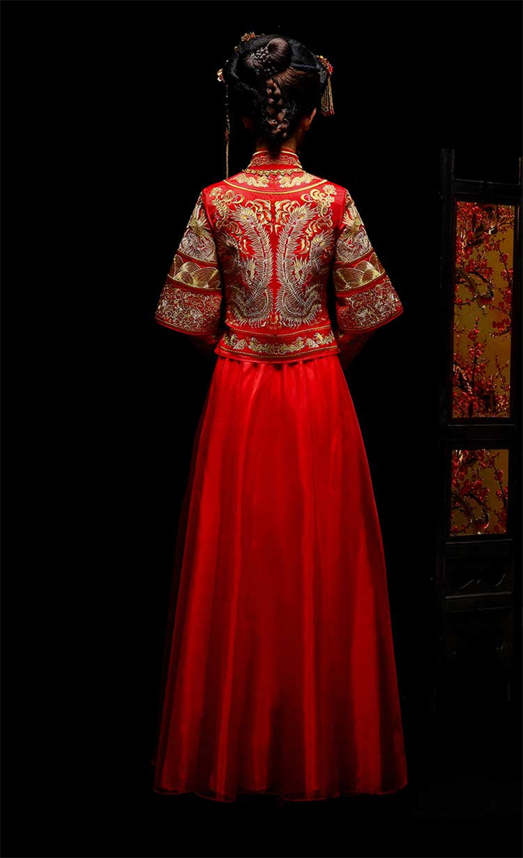 新娘中式紅裝禮服，龍鳳繡花唐裝