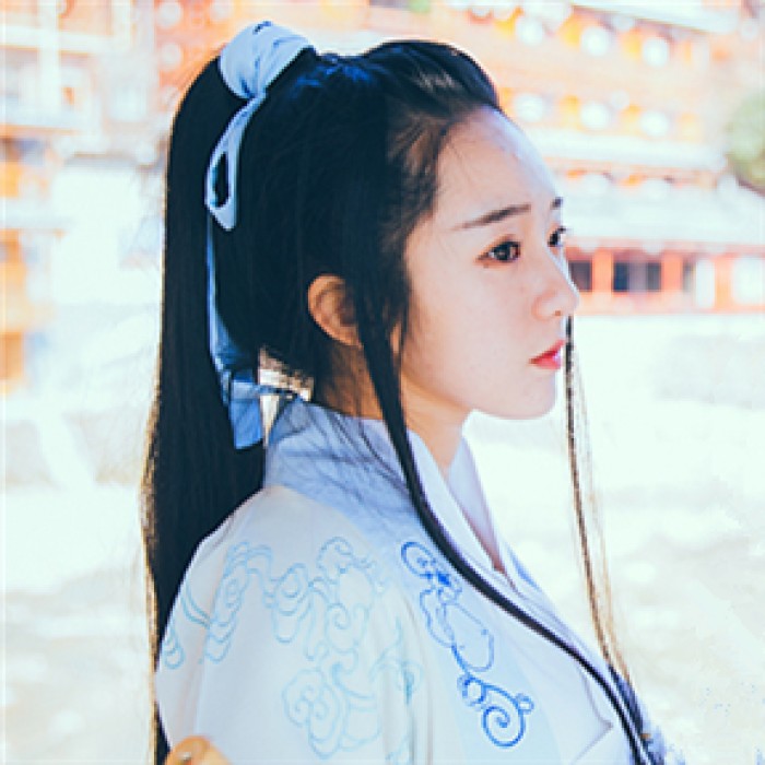 英氣瀟灑女子古風(fēng)頭像，古典真人頭像