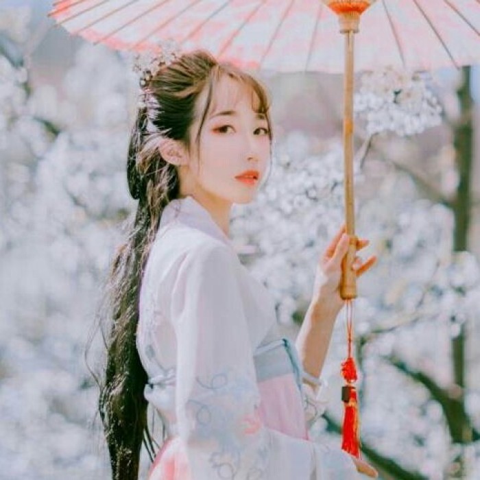 俏麗女子真人古風頭像，婉風流轉(zhuǎn)女生頭像