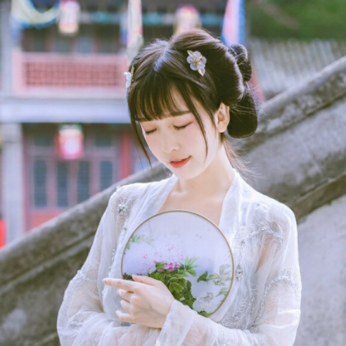 俏麗女子真人古風頭像，婉風流轉(zhuǎn)女生頭像