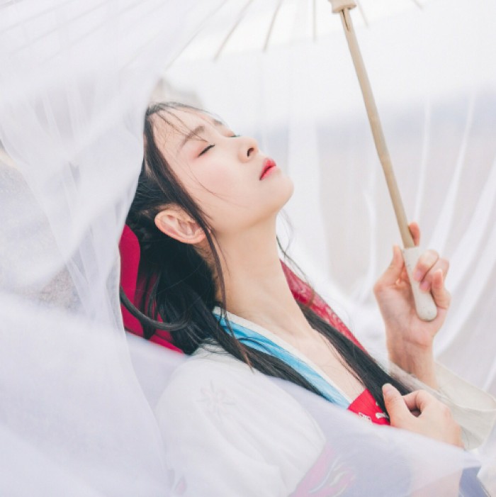 俏麗女子真人古風頭像，婉風流轉(zhuǎn)女生頭像