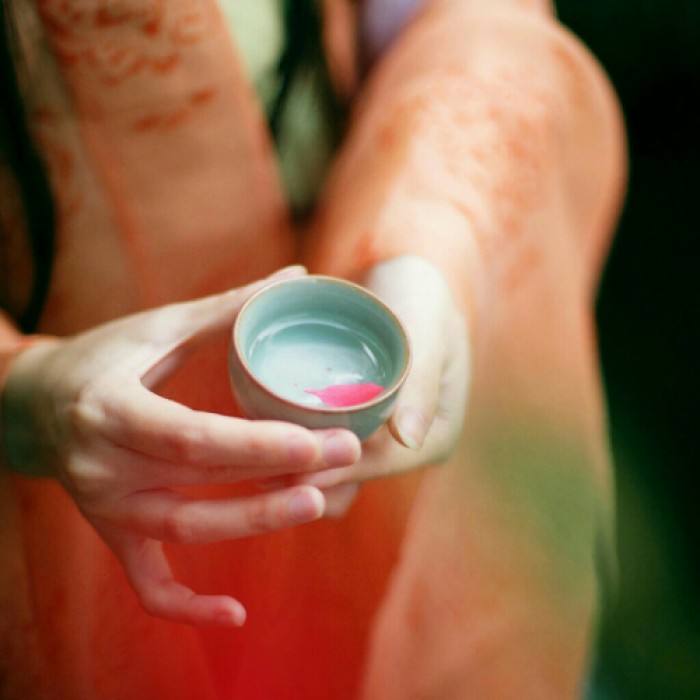 古風(fēng)女子纖纖玉手頭像，寧?kù)o清幽女生頭像