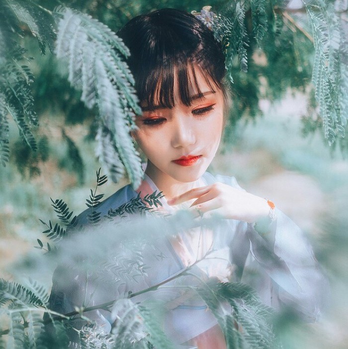 嬌俏女子古風(fēng)唯美頭像，淡掃峨眉真人女生頭像