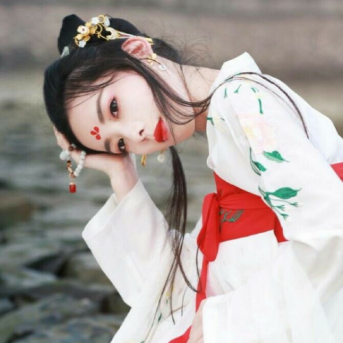 風(fēng)華灼灼古風(fēng)頭像，古裝真人女生頭像