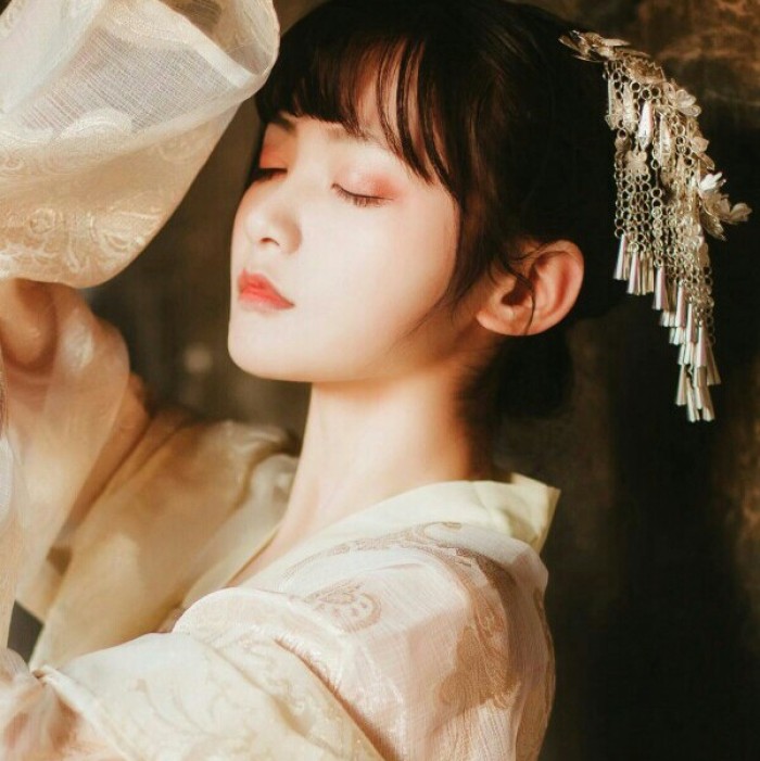 風(fēng)華灼灼古風(fēng)頭像，古裝真人女生頭像