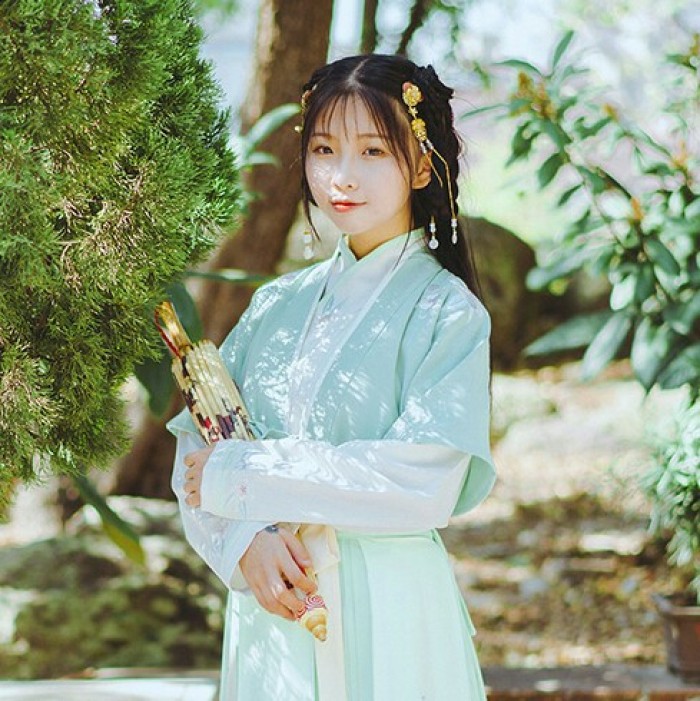 溫柔可人古風(fēng)漢服女子頭像，端莊秀麗女生頭像