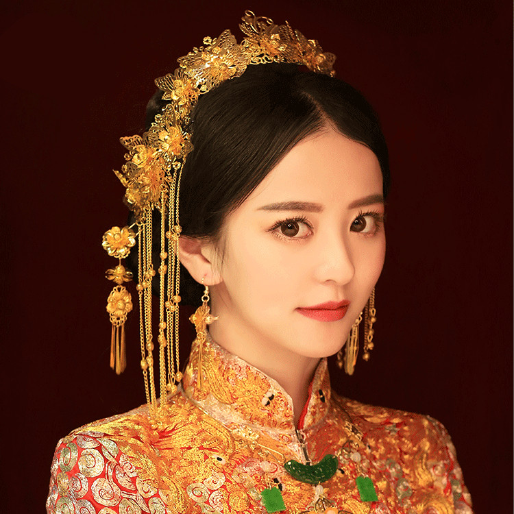 女子金色流蘇古風頭飾，鳳冠配飾品